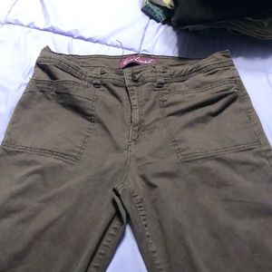 The Mona Gloria Vanderbilt pants